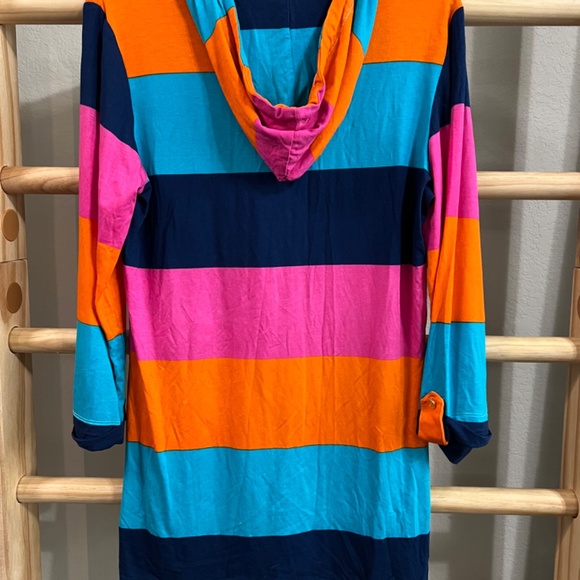 Stripped swim cover with hood - Picture 2 of 3